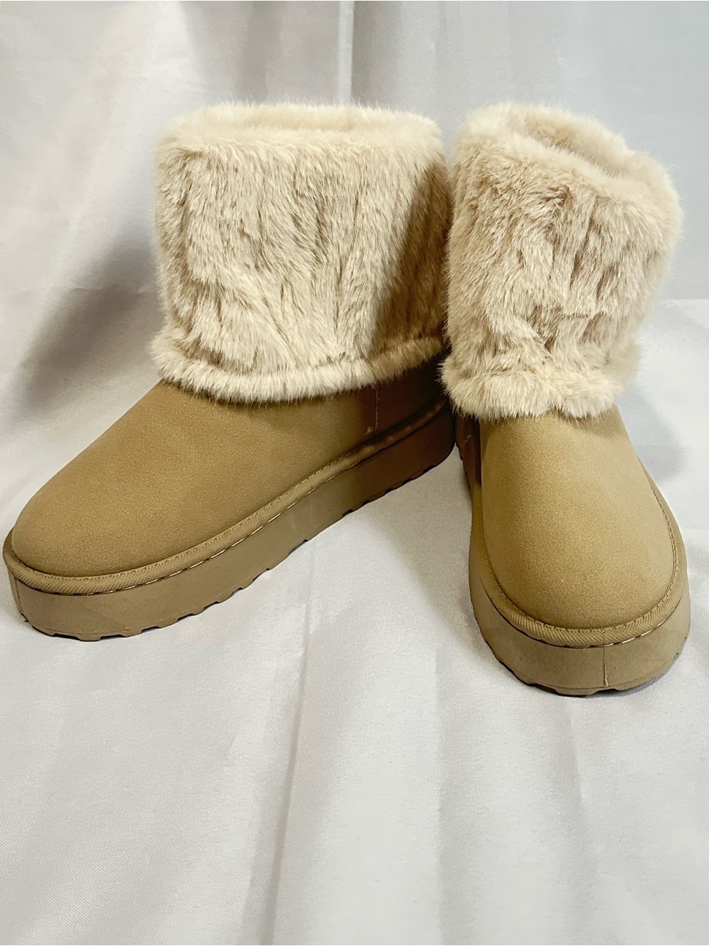 Women’s Cozy Faux Fur Cuffed Winter Boot - Tan Size 9